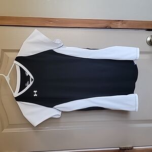 Teen large Under Armour heat gear t shirt black and white